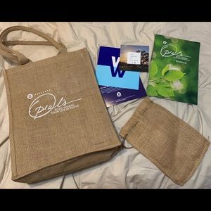 Oprah 2020 Vision Tour Set